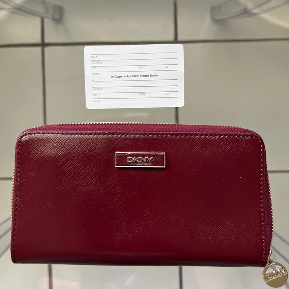 New DKNY Burgundy Saffiano Leather Bryant Park Zip Around Wallet - Picture 5 of 12
